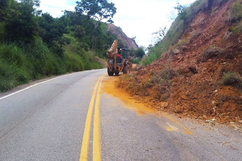 Remoção de barreira na MG-314