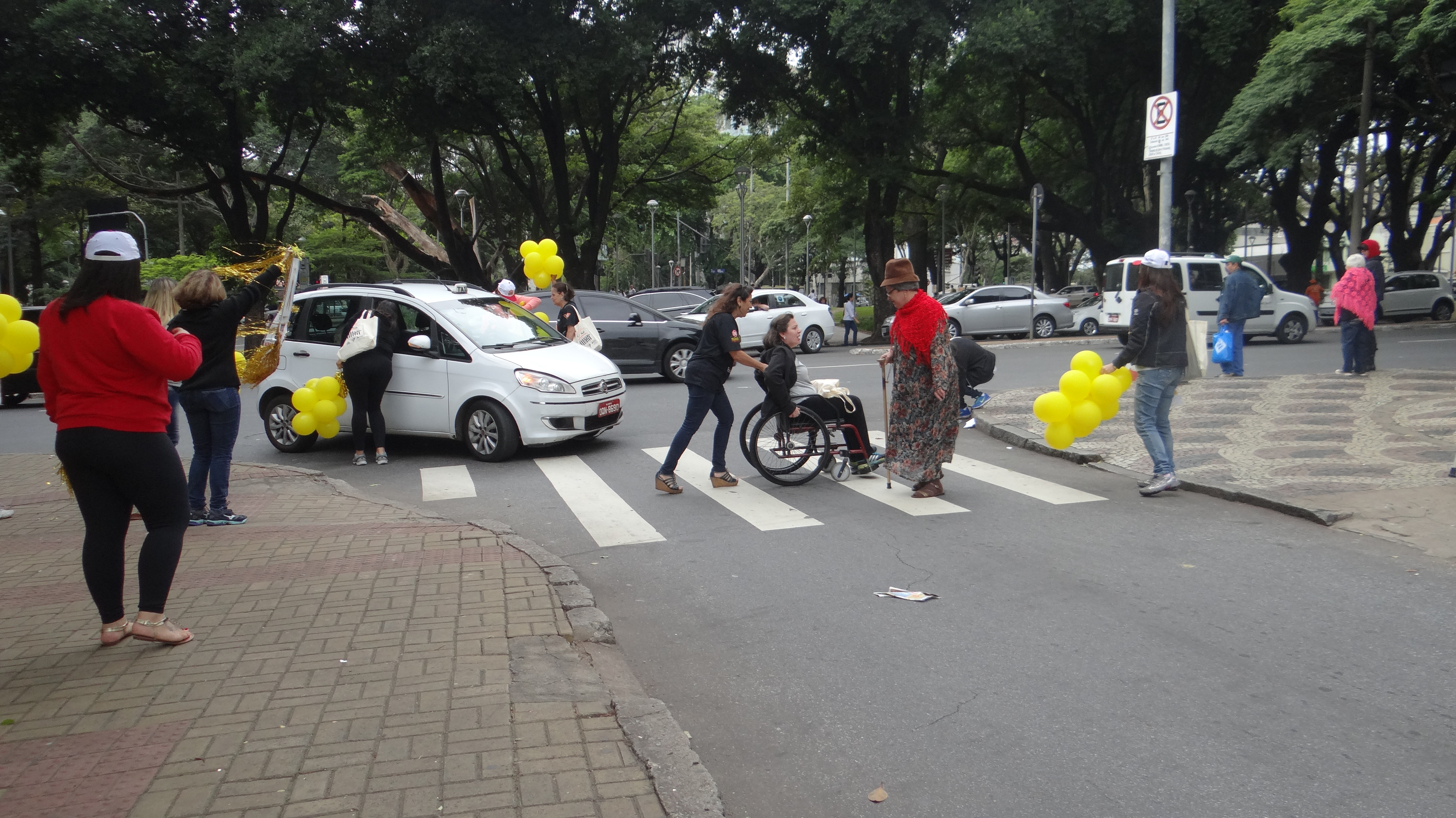 acao pedestre mobilidade reduzida 01