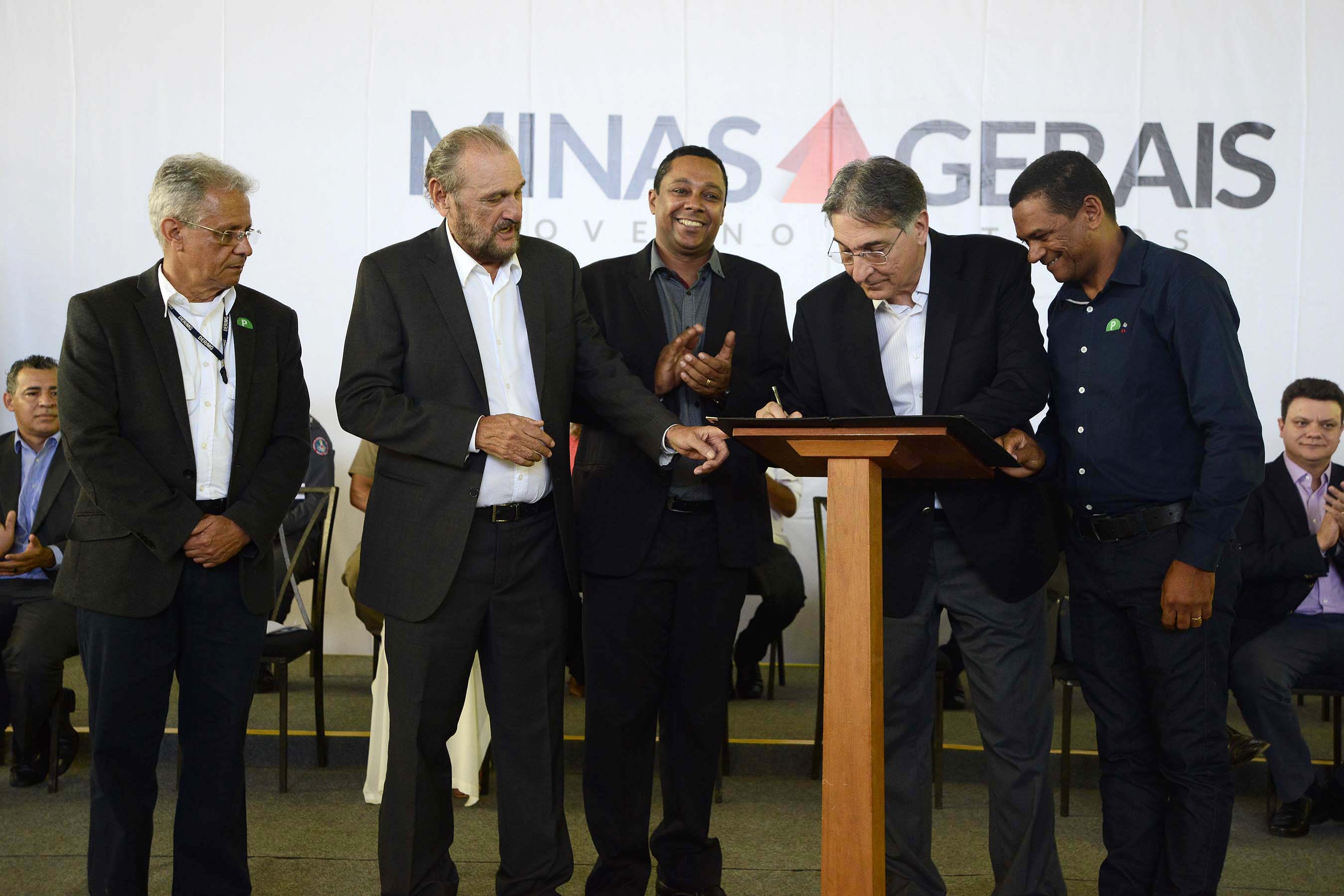 ofs 9790 ordem servico lmg677 foto omar freire imprensa mg